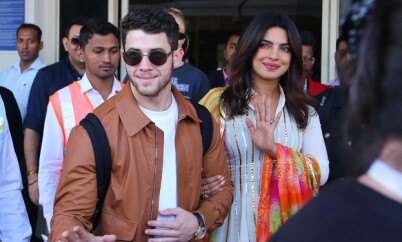 BRYLLUPSKLARE: Torsdag ankom Nick og Priyanka byen Jodhpur, der bryllupet skal finne sted. Foto: NTB Scanpix BRYLLUPSKLARE: Torsdag ankom Nick og Priyanka byen Jodhpur, der bryllupet skal finne sted. Foto: NTB Scanpix